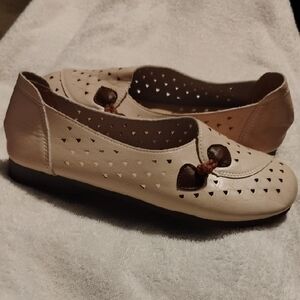Women's Cream Loafers with Bow Detail